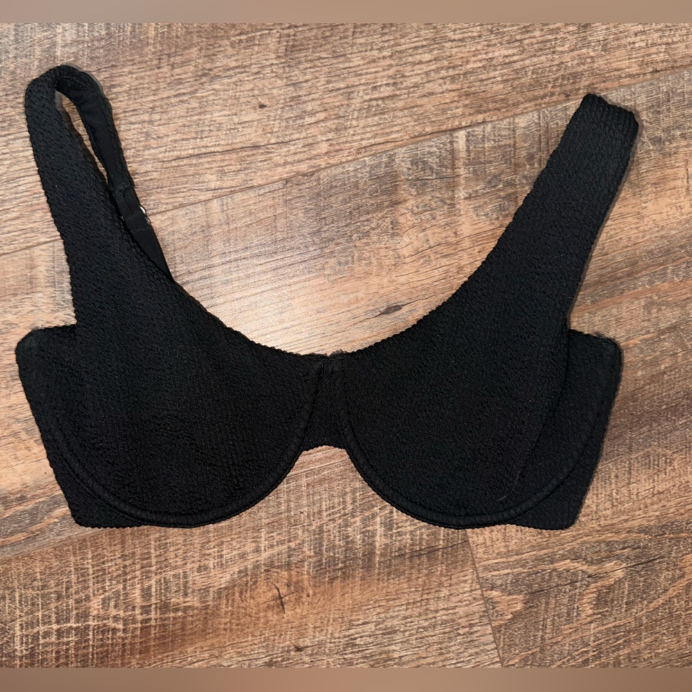 Abercrombie crinkle bikini top D+